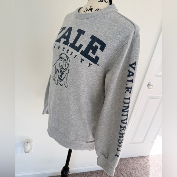YALE University Auth.Sweatshirt Bulldog Football Collegiate Sz XS Oversized Fan - Picture 10 of 14